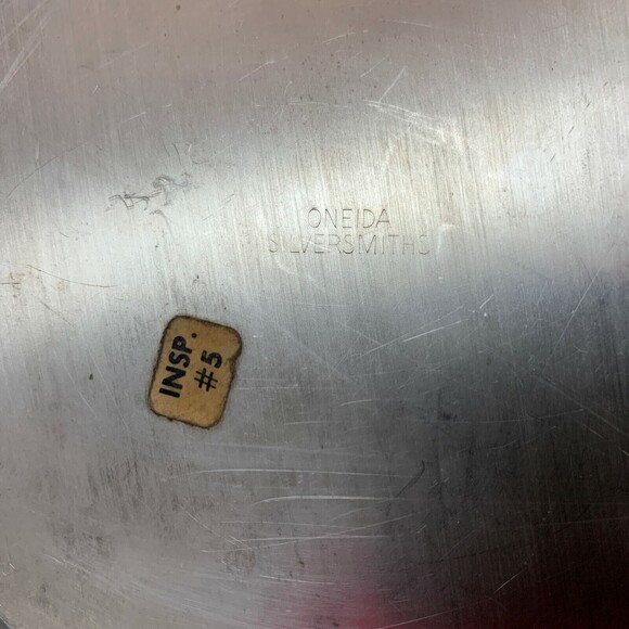 Oneida Silversmith Silver Plate Salad Plates 7 1/2 Lot of 2 - Picture 5 of 5